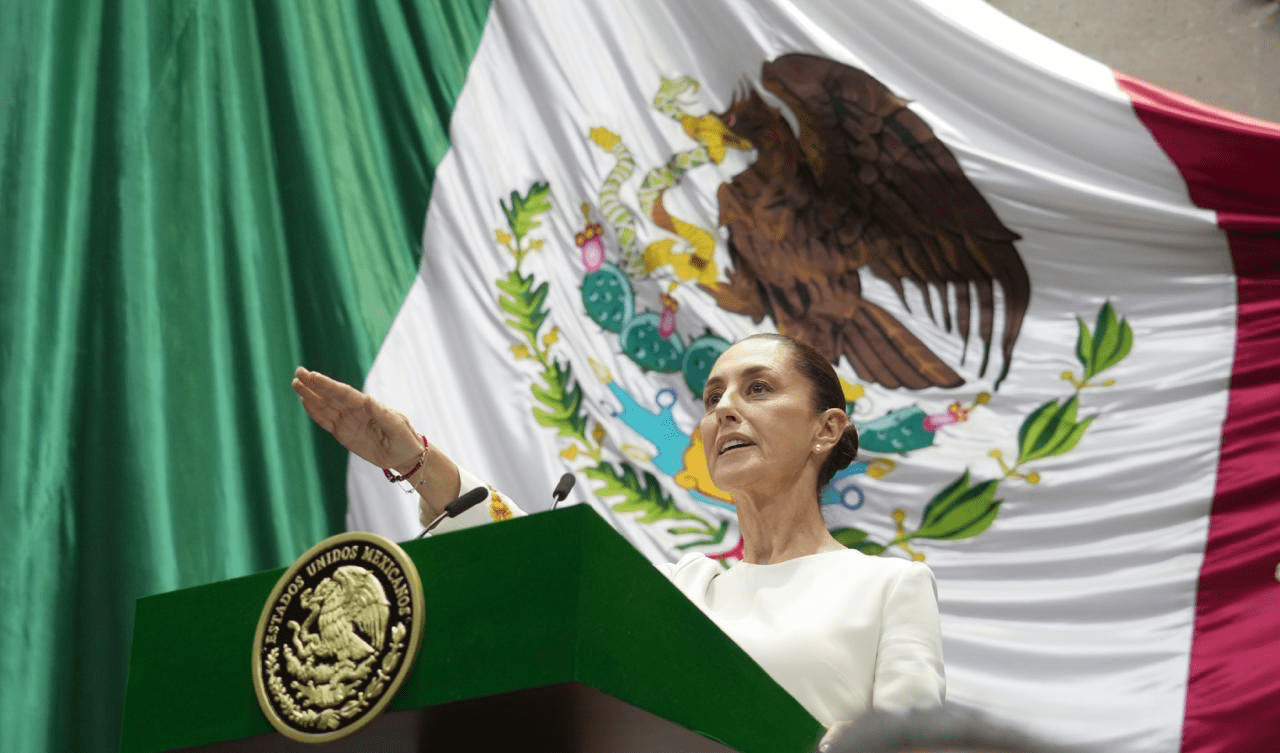 Claudia Sheinbaum rinde protesta como la primera presidenta de México